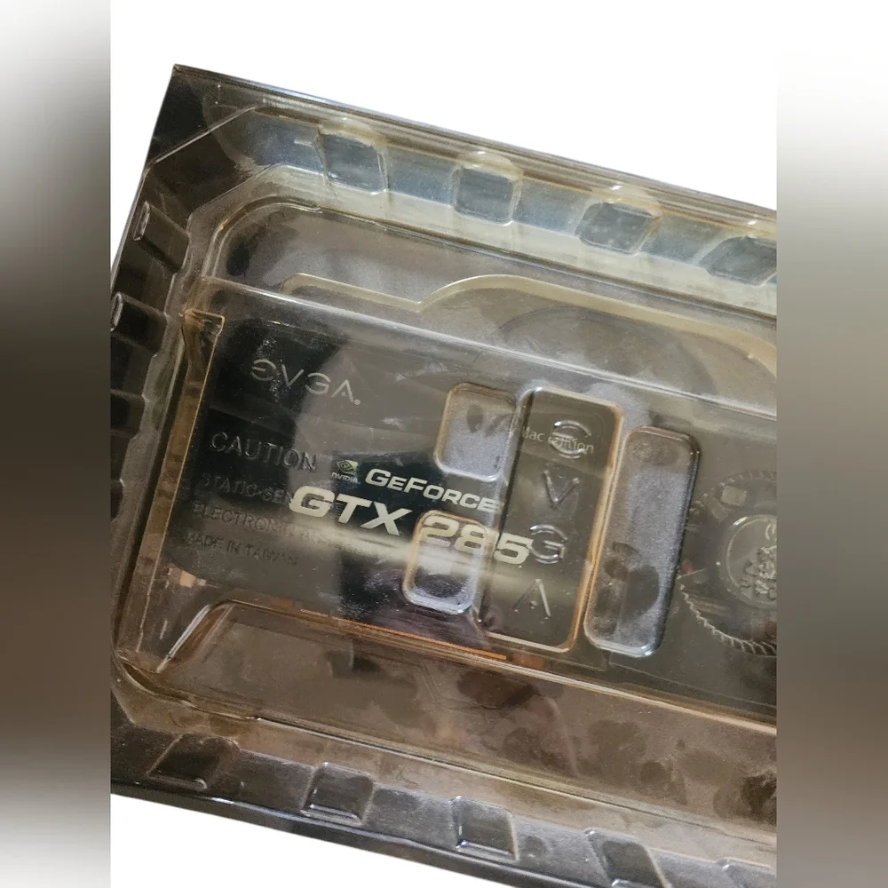 EVGA NVIDIA GeForce GTX 285 (01GP31080TR) Graphics Card MAC Edition Open Box